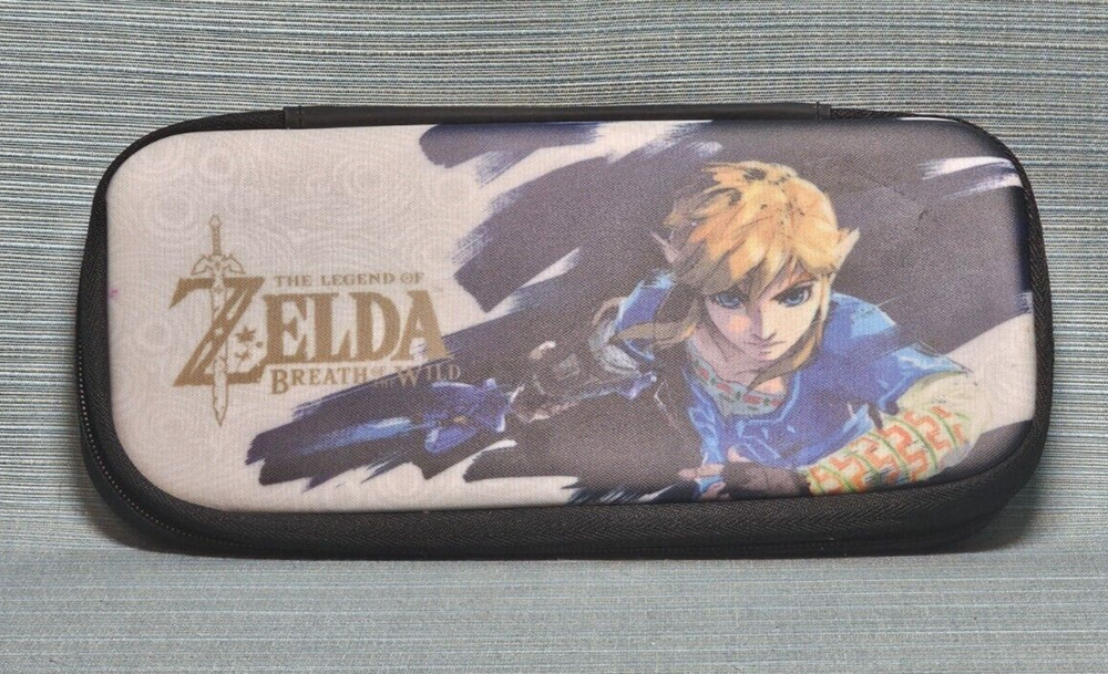 Nintendo Switch Deluxe Travel Case Legend of Zelda Breath of the Wild Link